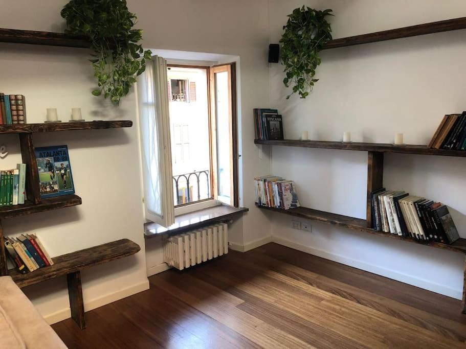 La Petite Maison - Two-Room Apartment แบร์กาโม ภายนอก รูปภาพ