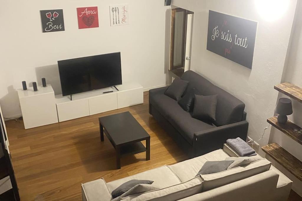 La Petite Maison - Two-Room Apartment แบร์กาโม ภายนอก รูปภาพ