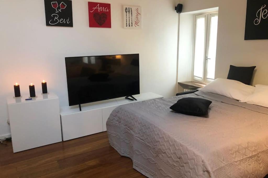 La Petite Maison - Two-Room Apartment แบร์กาโม ภายนอก รูปภาพ